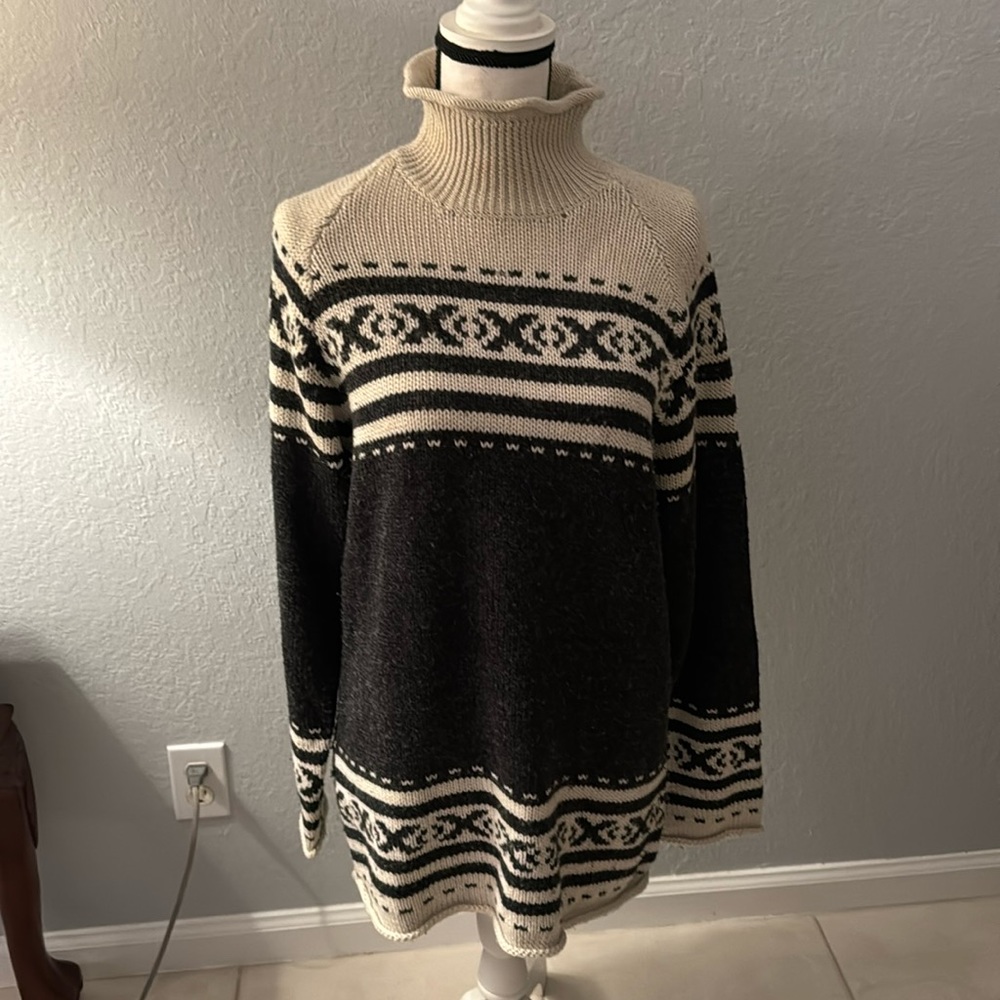 Women’s black and white horizontal stripe sweater L.  Pre owned.